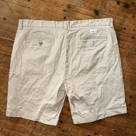 Vineyard Vines tan preppy 38 flat front breaker shorts - Picture 4 of 4